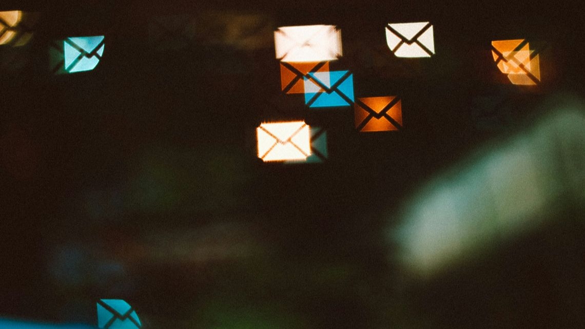 Novas campanhas de phishing exploram QR codes e plataformas colaborativas