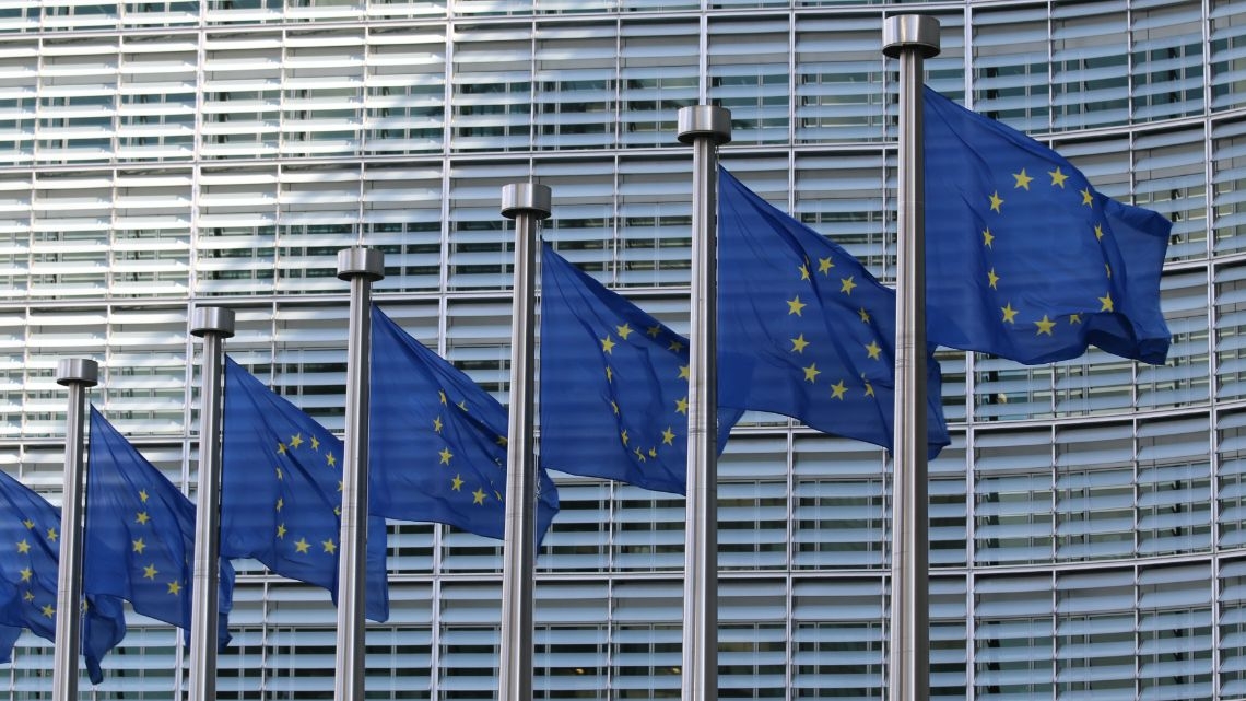 Parlamento Europeu aprova lei sobre inteligência artificial