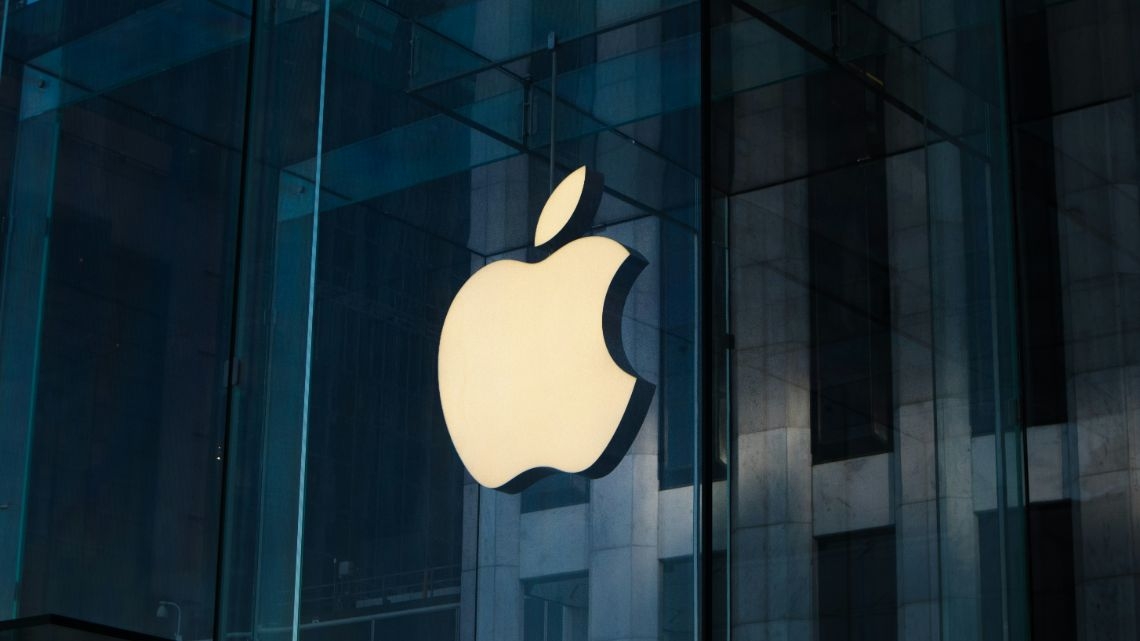 Apple alerta utilizadores em cem países para possíveis ataques com spyware avançado
