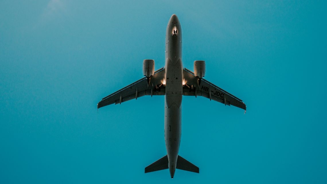 Relatório alerta para aumento de 600% nos ciberataques ao setor da aviação