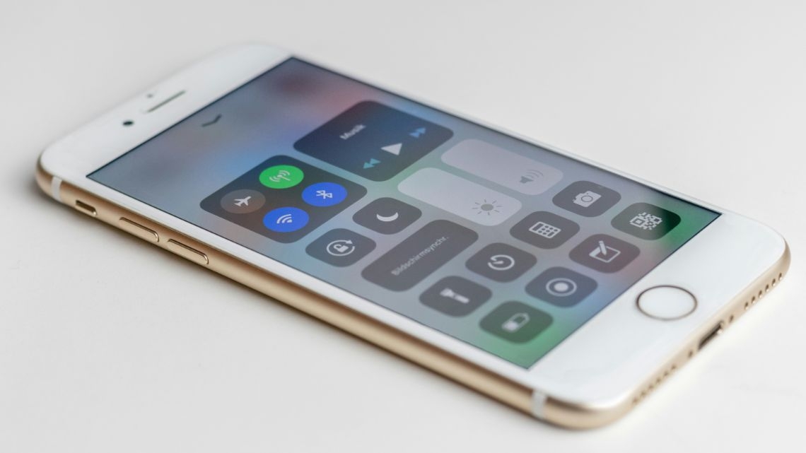 Vulnerabilidades em chipsets Bluetooth expõem risco de espionagem através de dispositivos de áudio