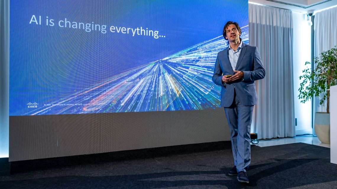 Cisco: “A IA está a mudar a forma como compramos, como trabalhamos, como socializamos, até como votamos” (com vídeo)