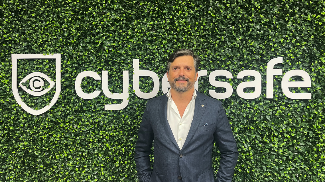 Automação: scripts, SOAR e Agentic AI