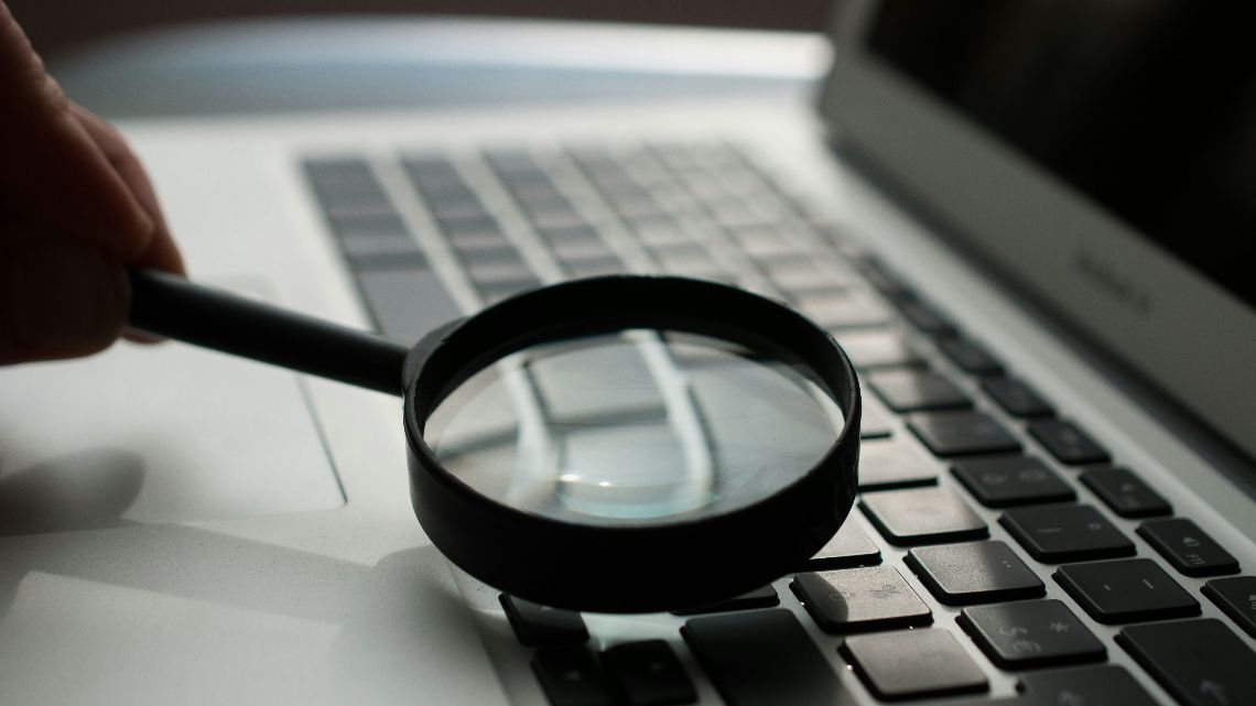 FBI investiga atividade suspeita em sistema interno