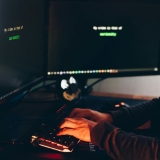 Relatório alerta para aumento de ciberataques automatizados com recurso a IA e novas técnicas