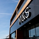 Marks & Spencer perde quase 390 milhões de libras após ciberataque