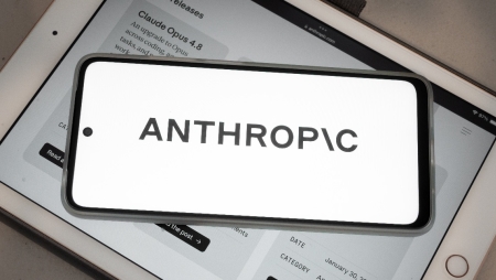“Temos de abrandar o ritmo”: CEO da Anthropic apela a abrandamento da IA