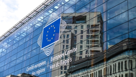 Comissão Europeia apresenta plano para IA e cibersegurança
