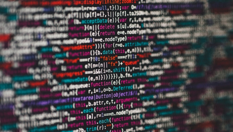 Investigador de cibersegurança descobre vulnerabilidade que permite correr código indesejado em servidores