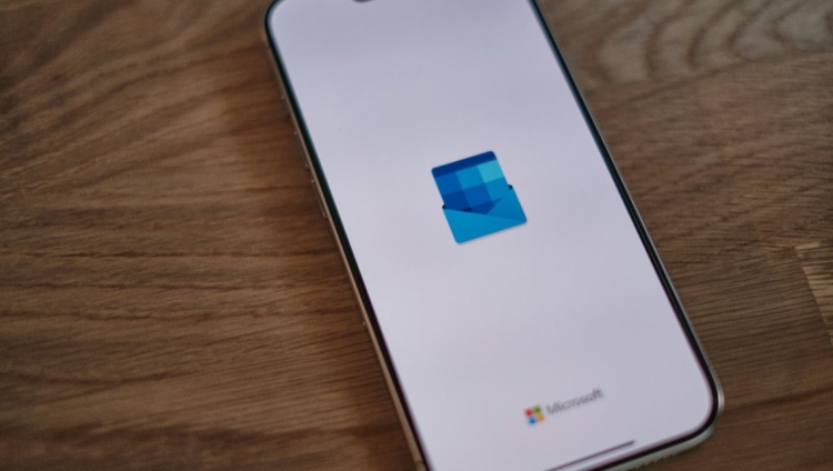 Falha crítica no Outlook permite ataques sem interação do utilizador