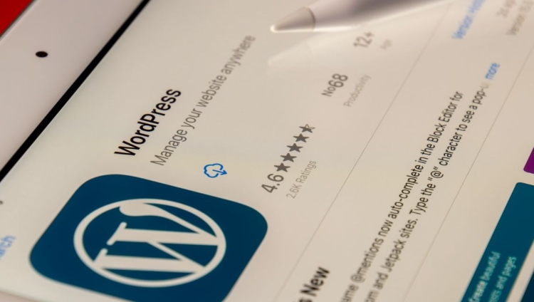 Campanha de phishing visa administradores WordPress com falsas renovações de domínio